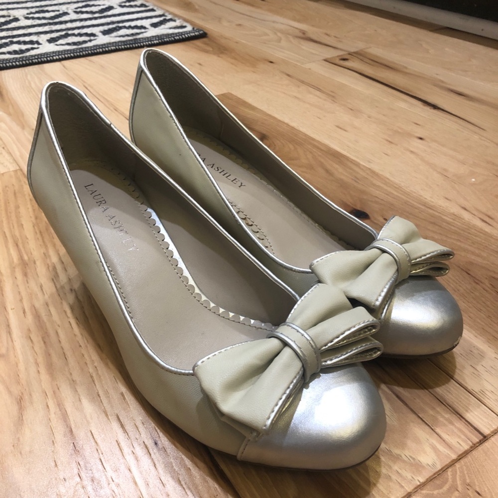 Laura Ashley women’s pumps